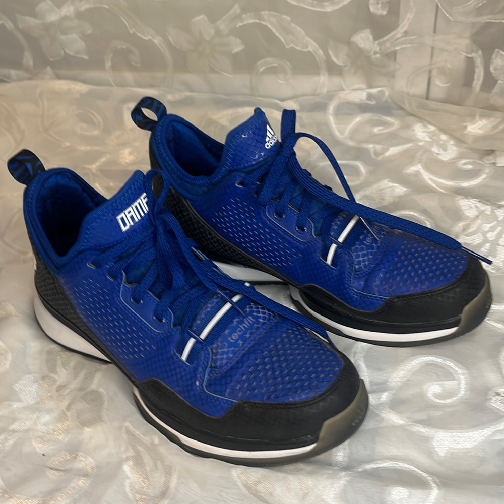 Adidas Dame tech-fit shoes blue/black Size:10.5